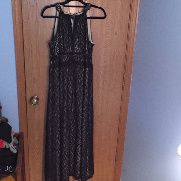 Stunning black lace dress - Picture 5 of 9